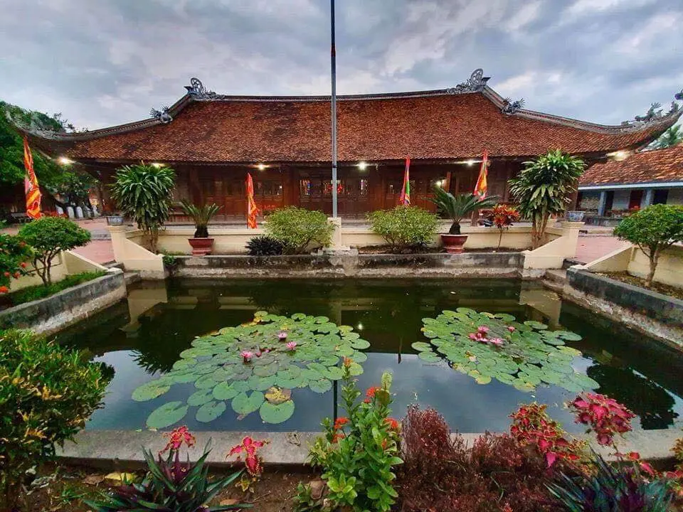 Cảnh quan Đình Huề Trì