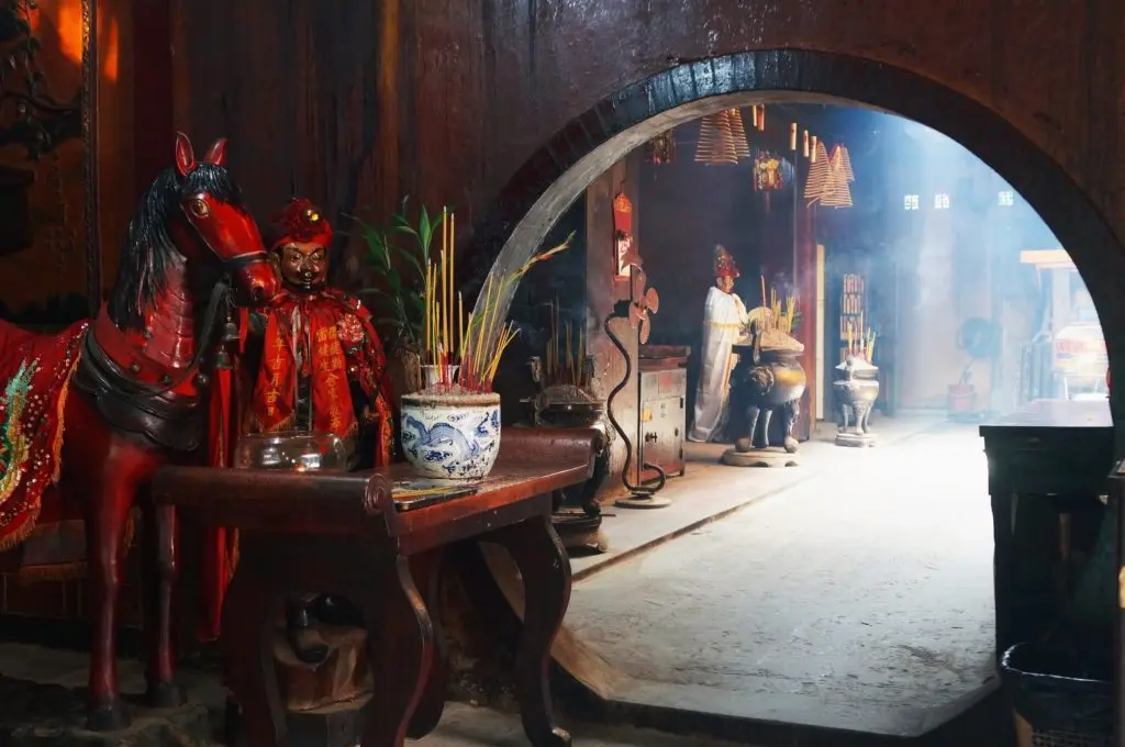 Không gian bên trong Hội Quán Hà Chương