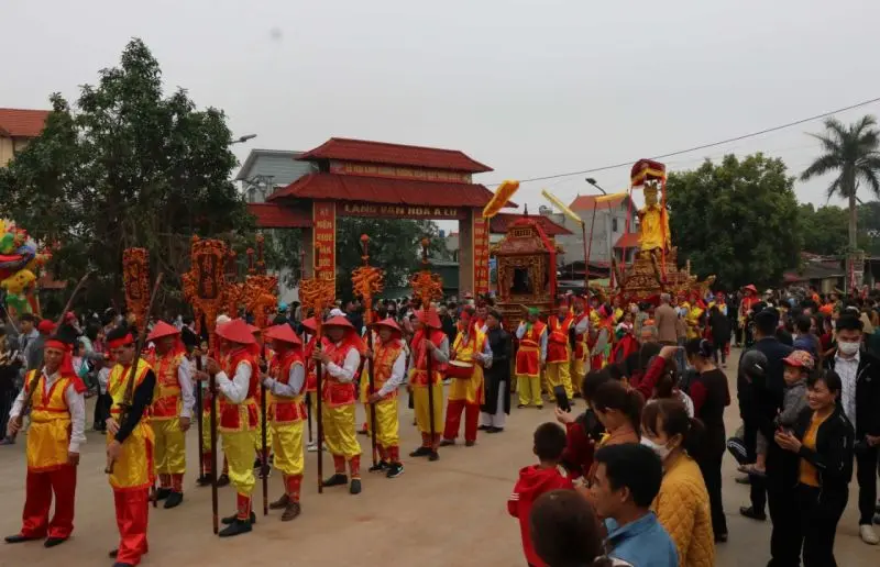 Khung cảnh đoàn rước tại Lễ hội Kinh Dương Vương