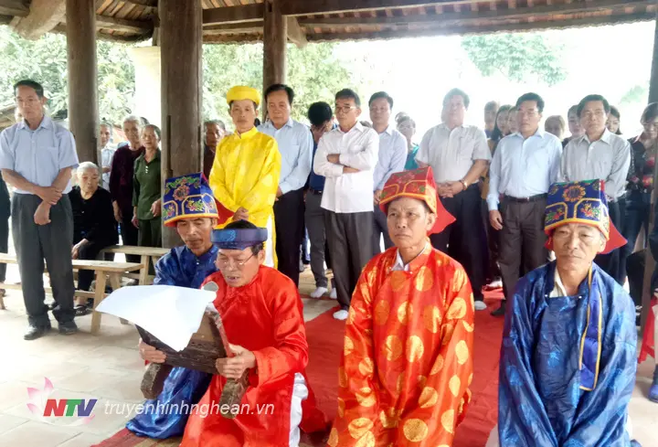 Lễ tế các vị thần linh tại Lễ hội đền Làng Lụi