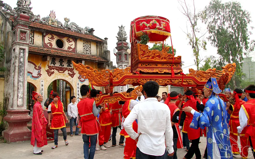 Kiệu rước Hội làng Huỳnh Cung