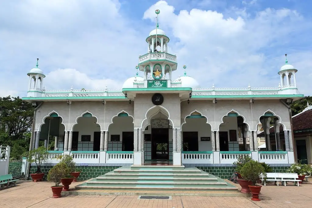Cảnh quan di tích văn hóa nghệ thuật Thánh Đường Mubarak