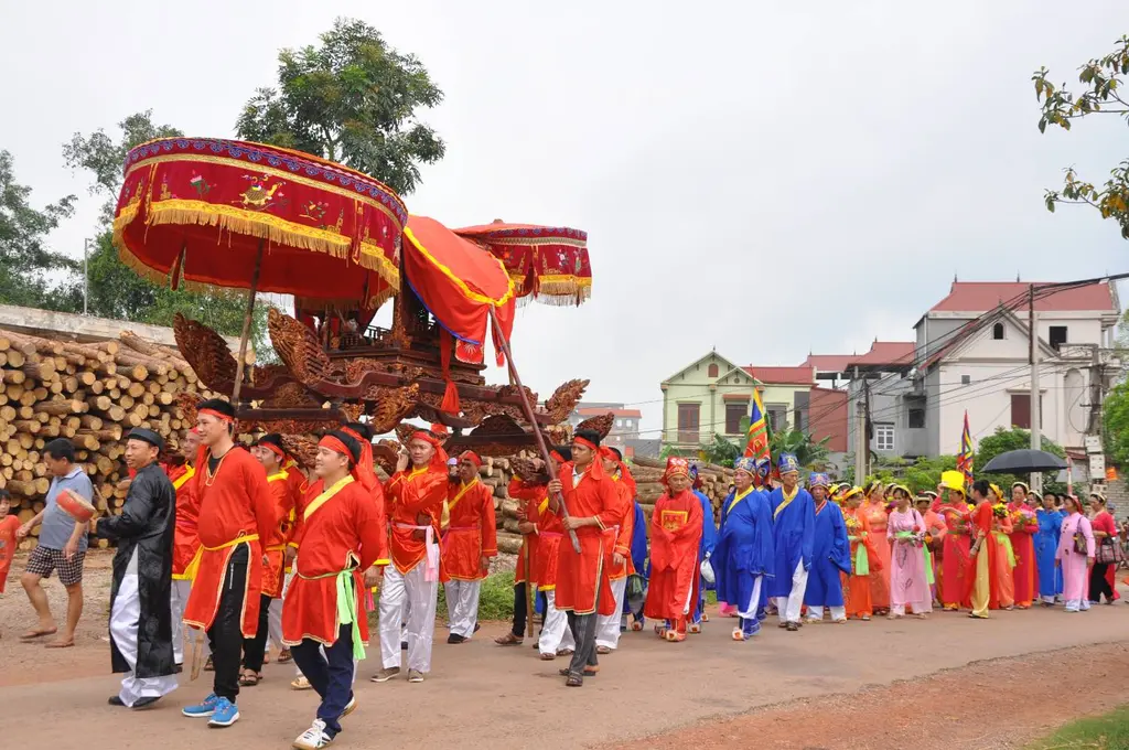 Đoàn rước kiệu Lễ hội Chùa Tiên Lục
