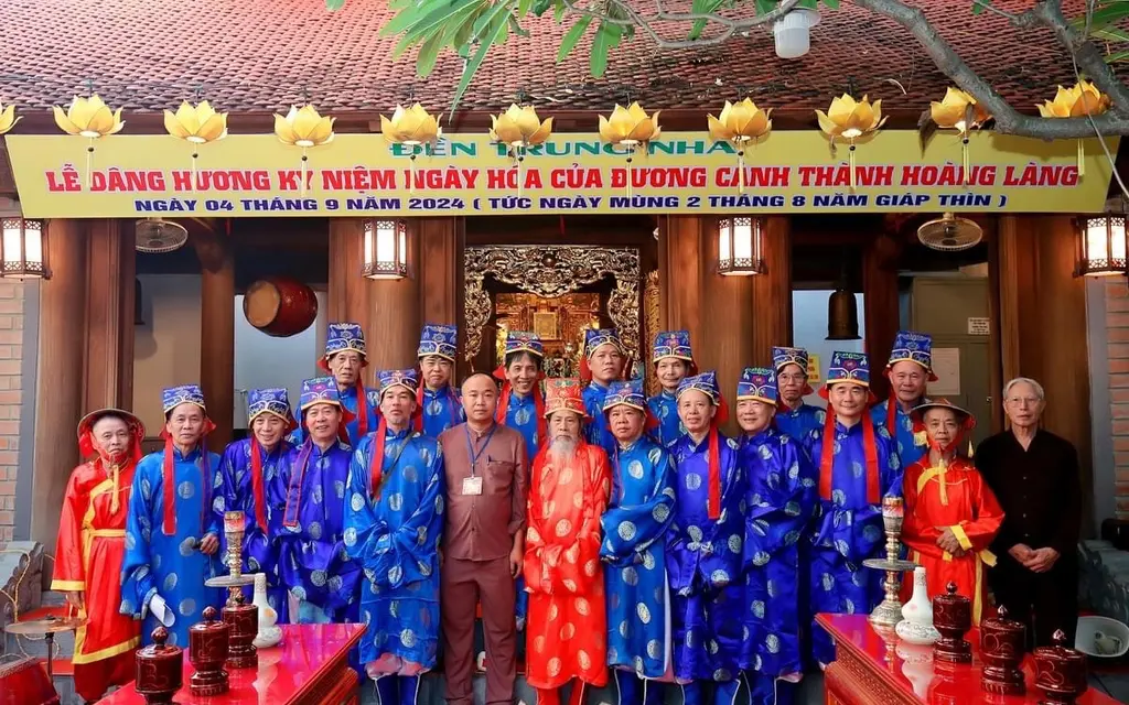 Đền Trung Nha ngày lễ hội