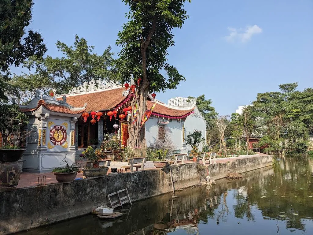 Không gian cảnh quan di tích Đền Định Công Hạ