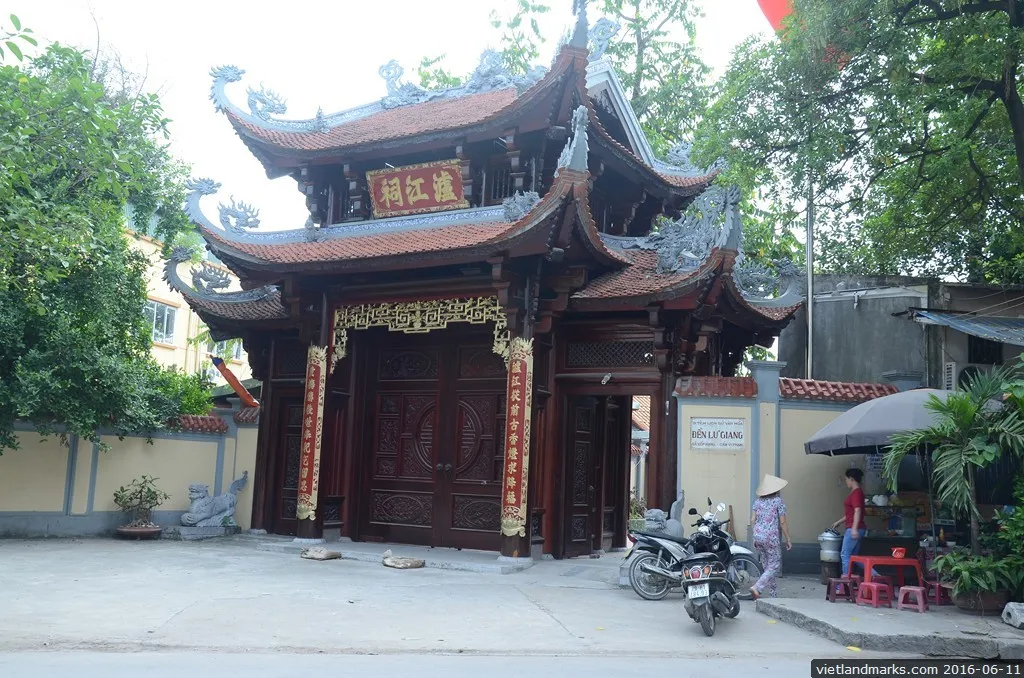 Cổng Đền Lư Giang