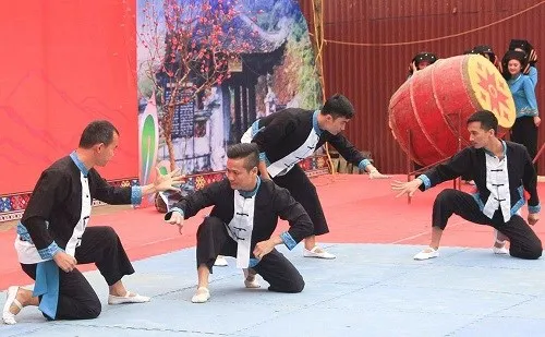 Màn múa võ đặc trưng vùng cao tại Lễ hội Đồng Đăng