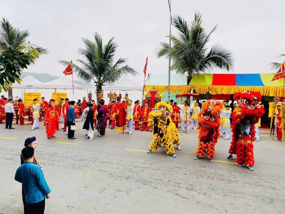 Quang cảnh Lễ hội cầu cơ