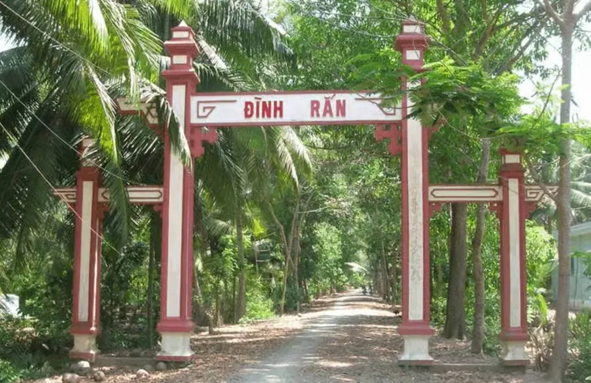 Cổng Đình Rắn