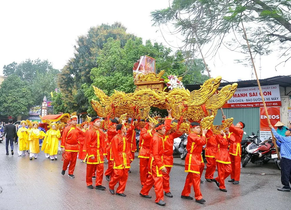 Rước kiệu Lễ hội đình Dư Hàng