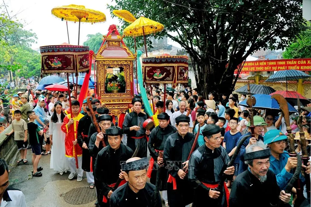 Lễ rước tại Lễ hội Đình - Đền Sượt