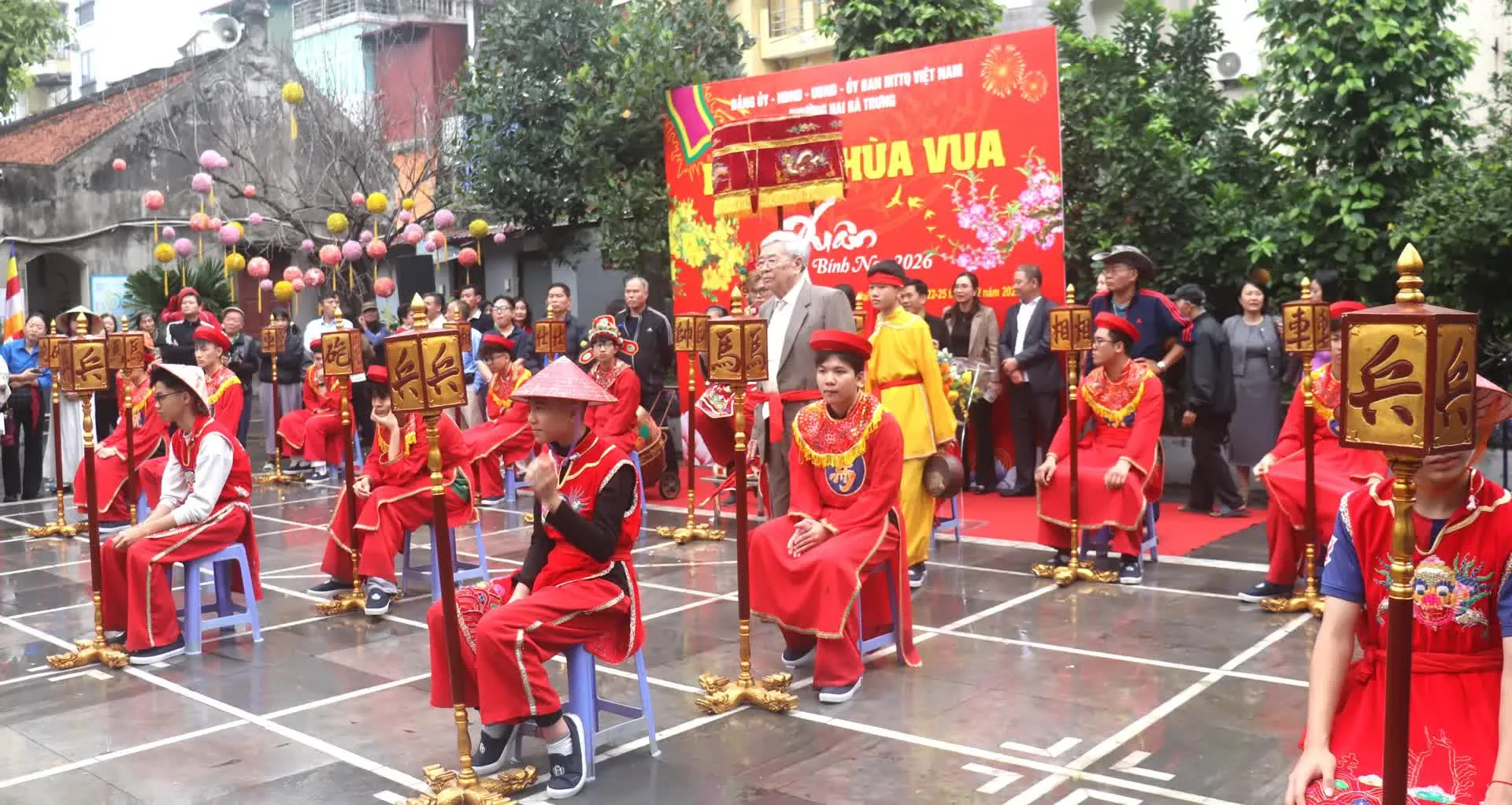 "Quân cờ người" tại Hội chùa Vua