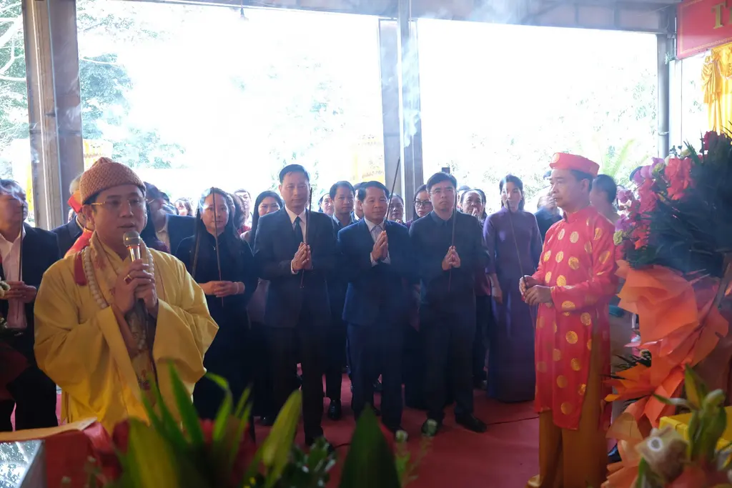 Lễ dâng hương tại Lễ hội Đền thờ Lê Lợi