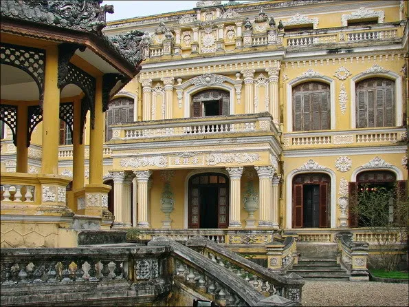 Lầu Khải Tường tại Cung An Định