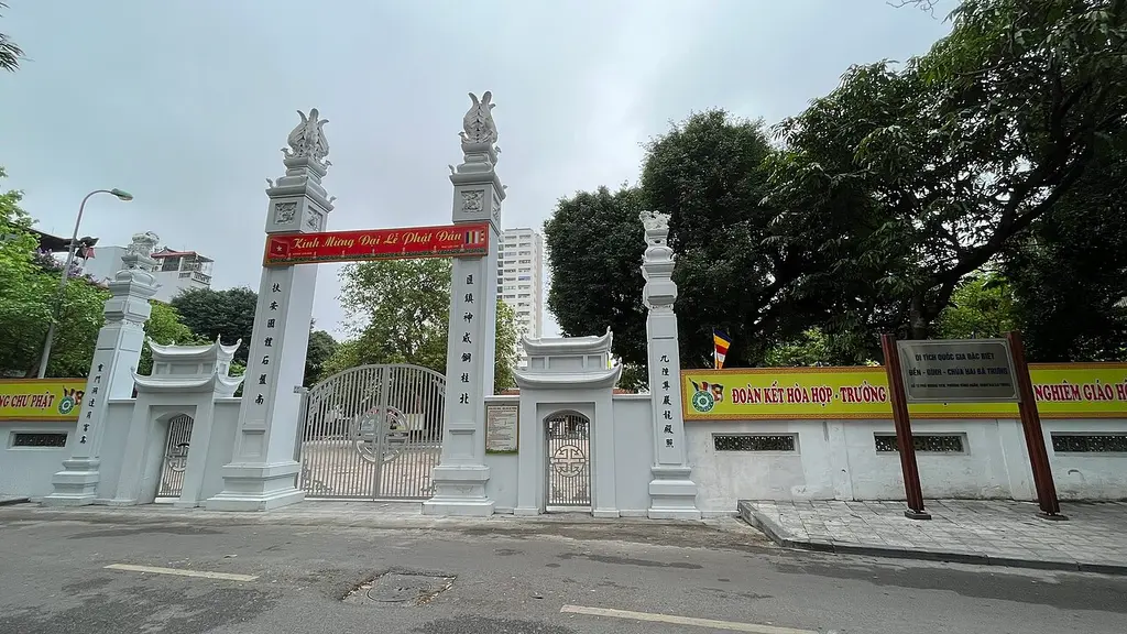 Cổng Đền Đồng Nhân