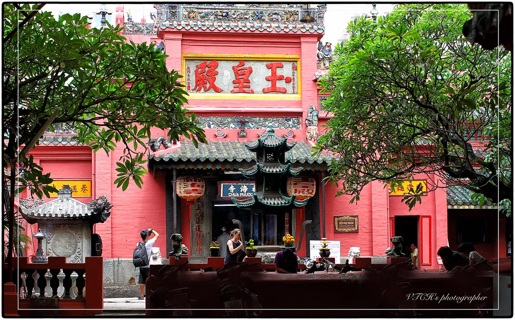 Cảnh quan Điện Ngọc Hoàng