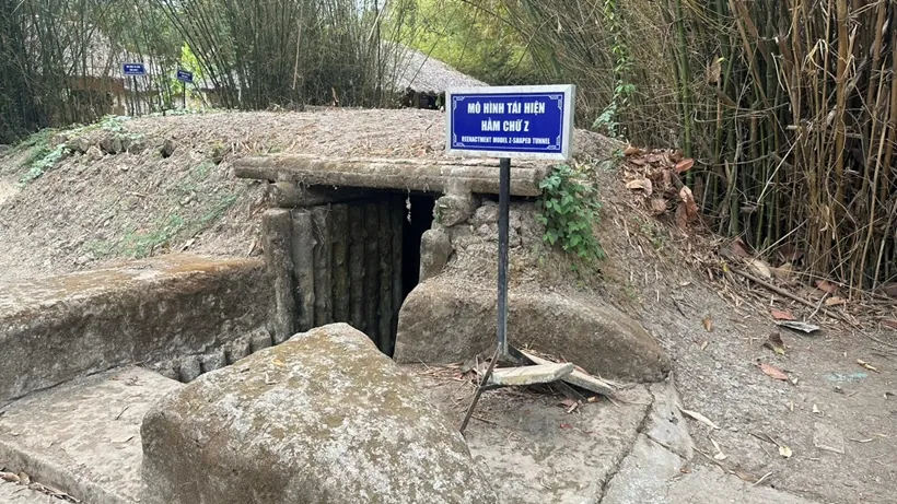 Mô hình tái hiện hầm chữ Z tại Khu di tích.