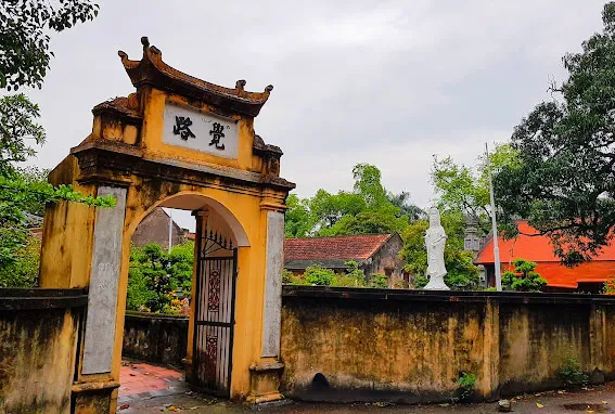 Cổng Chùa Do Nha