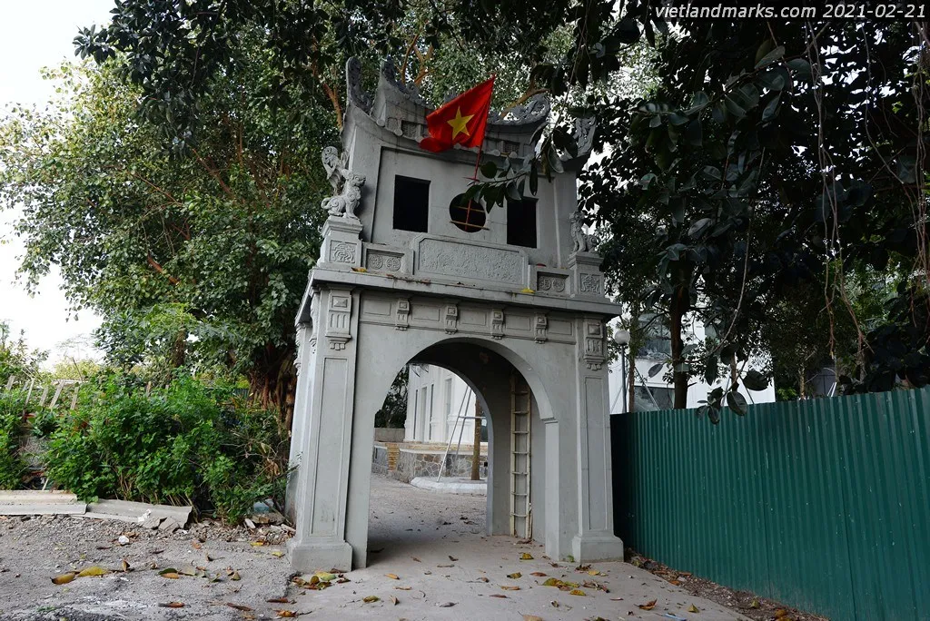 Lối dẫn vào Đình Linh Đàm