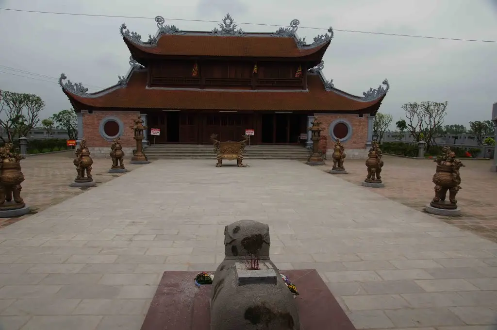 Khuôn viên Đền A Sào
