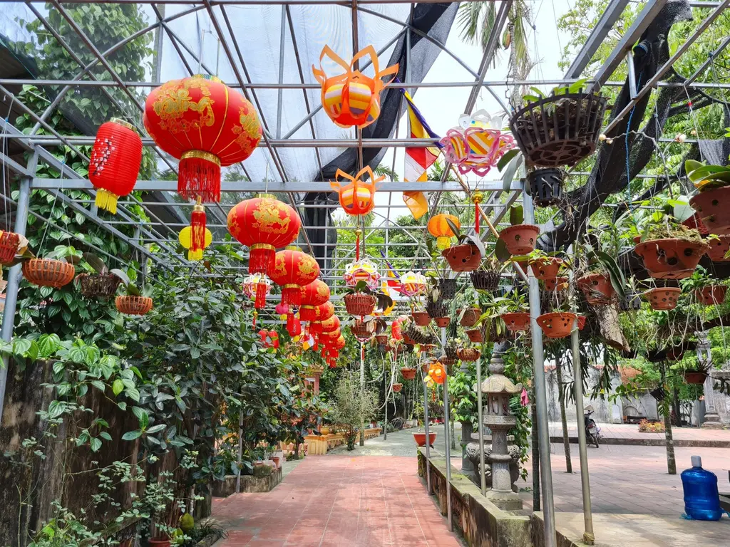 Lối vào Chùa Hạ Hòa