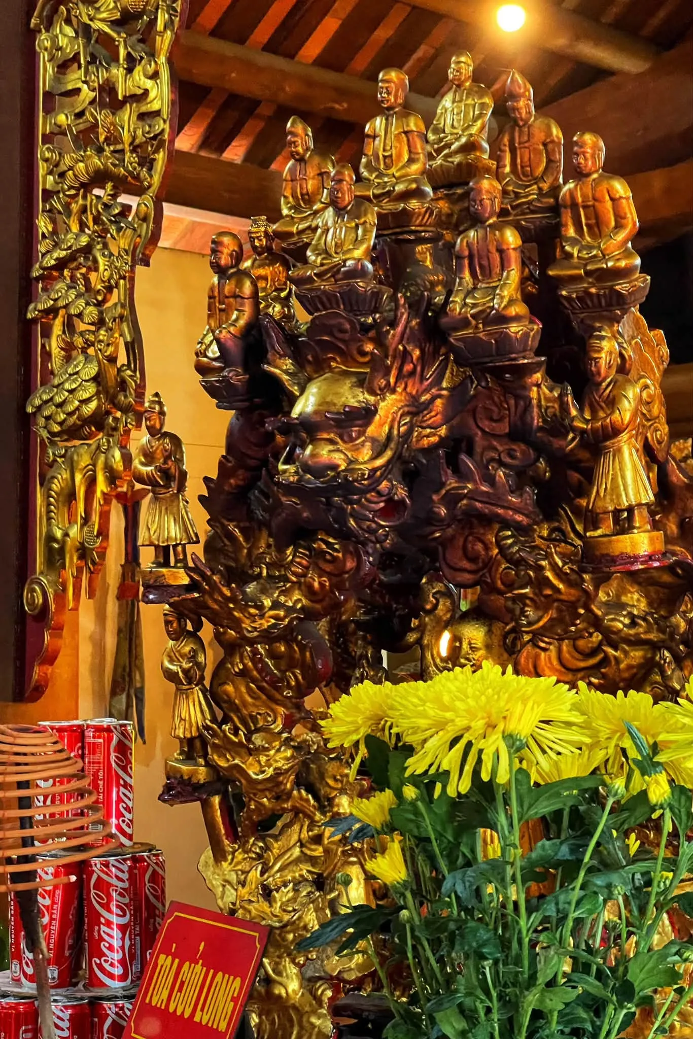 Tượng thờ trong cụm di tích Đền - chùa Bà Tấm