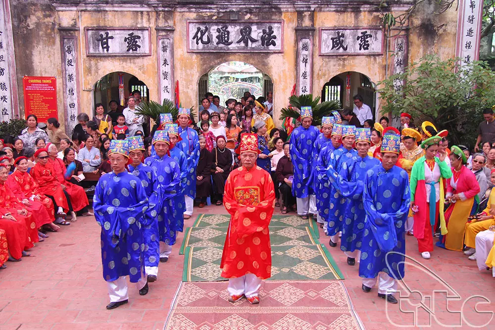 Quang cảnh lễ tế tại Hội chùa Duệ Tú