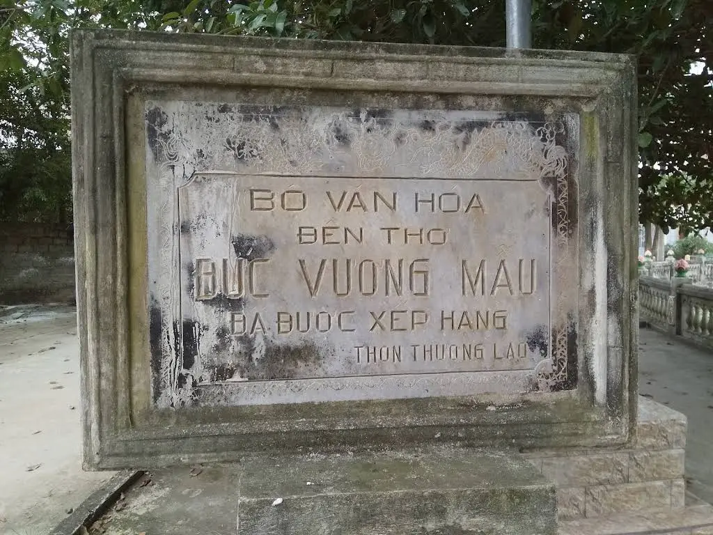 Bia tên di tích Đình Võ Lao (Đinh Thượng)