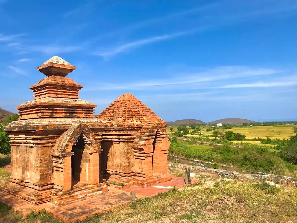 Diện mạo di tích lịch sử kiên trúc Tháp Po Dam