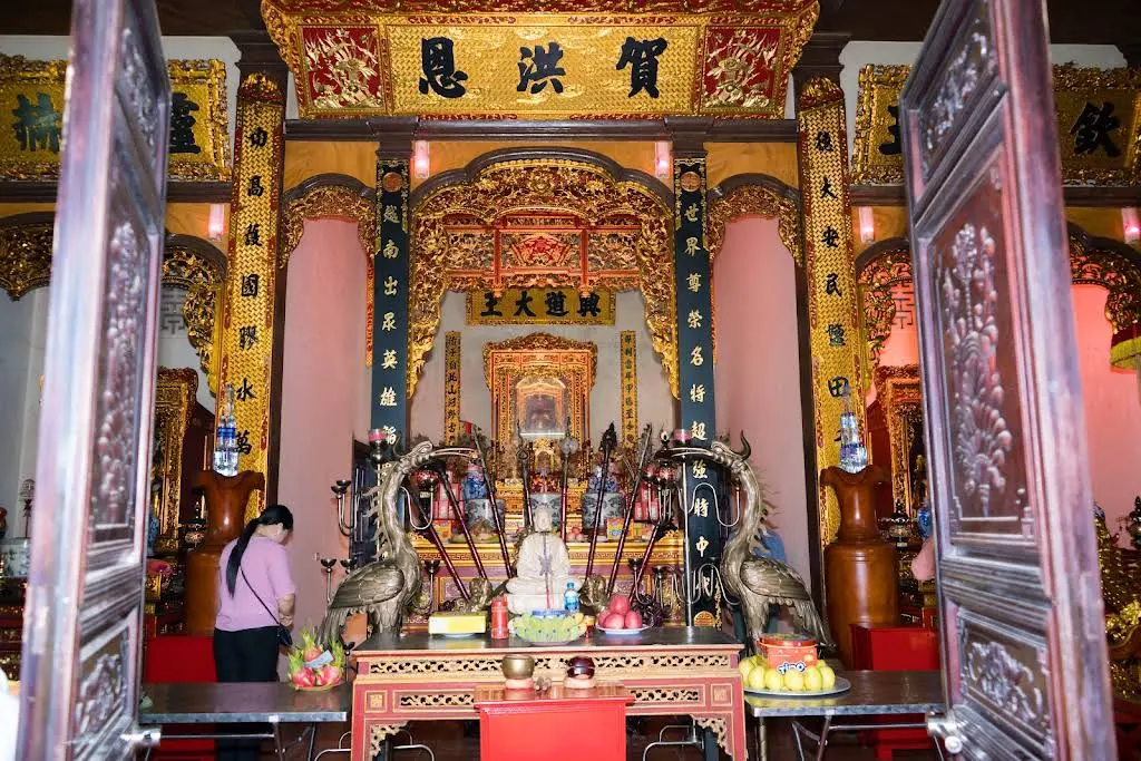 Cung cấm chùa Diêm Điền