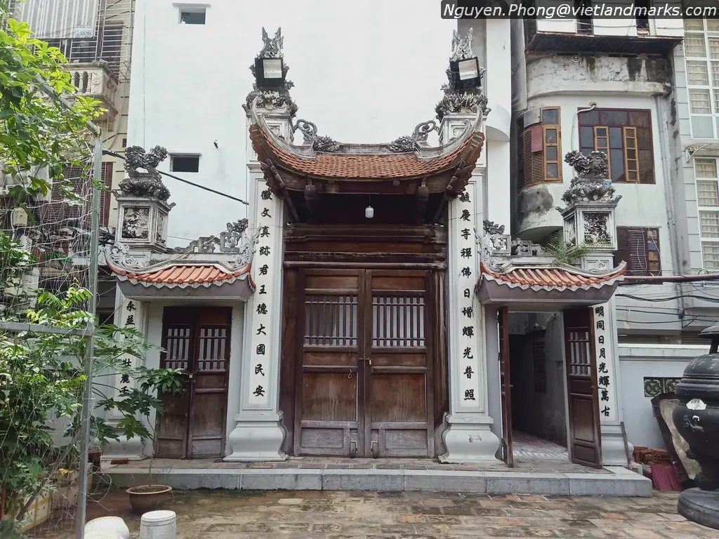 Cổng Chùa Huy Văn