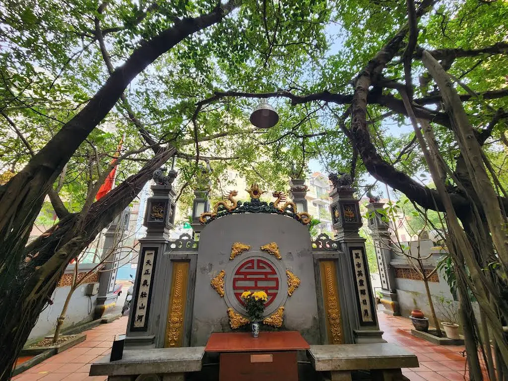 Không gian cảnh quan di tích Lăng Phùng Hưng