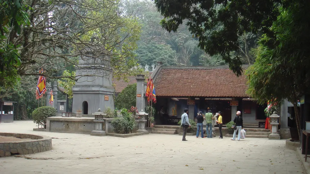 Không gian cảnh quan Đền Hạ trong khu Di tích đền Hùng