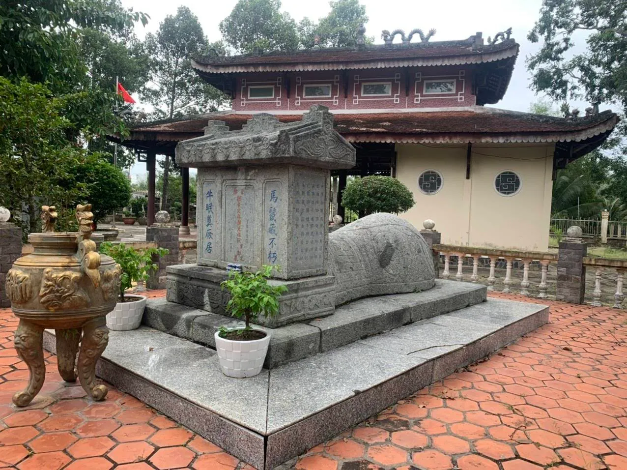 Không gian cảnh quan di tích Mộ Và Đền Thờ Thủ Khoa Huân