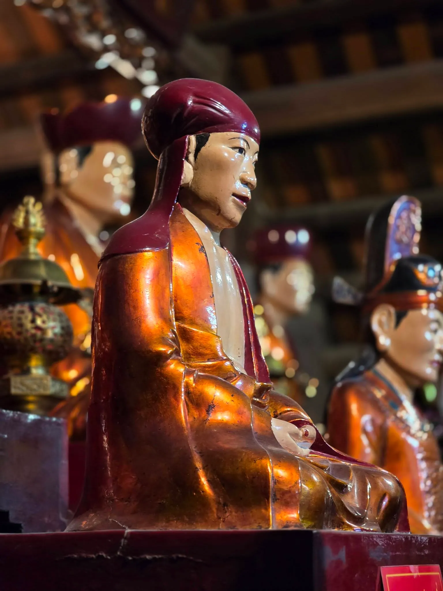 Tượng thờ trong chùa Côn Sơn (Thiên Tư Phúc tự)