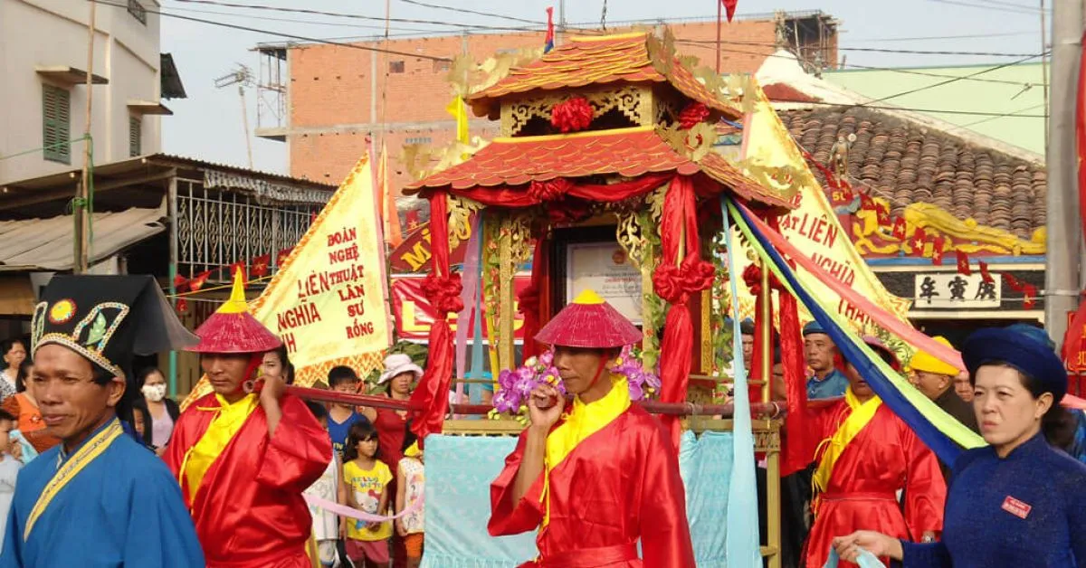 Kiệu rước tại Lễ Cúng Miếu Bà Ngũ Hành