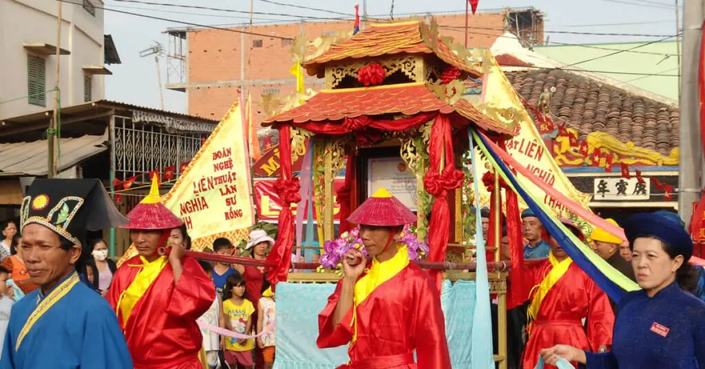 Kiệu rước tại Lễ Cúng Miếu Bà Ngũ Hành