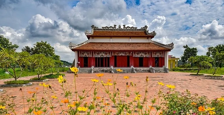 Cảnh quan không gian di tích Lăng Miếu Triệu Tường