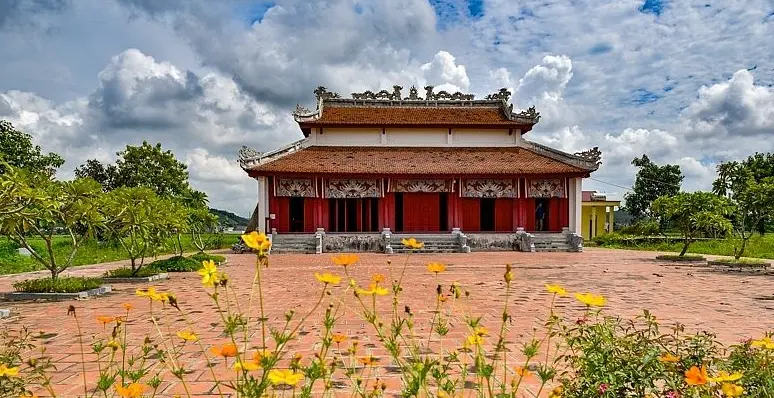 Cảnh quan không gian di tích Lăng Miếu Triệu Tường