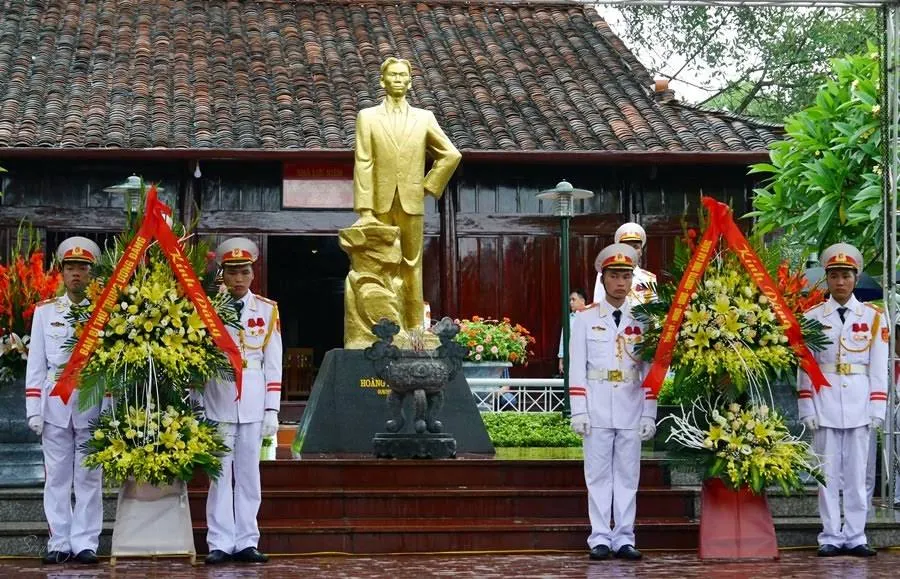 Cảnh quan Khu Lưu Niệm Hoàng Đình Giong Xóa lựa chọn