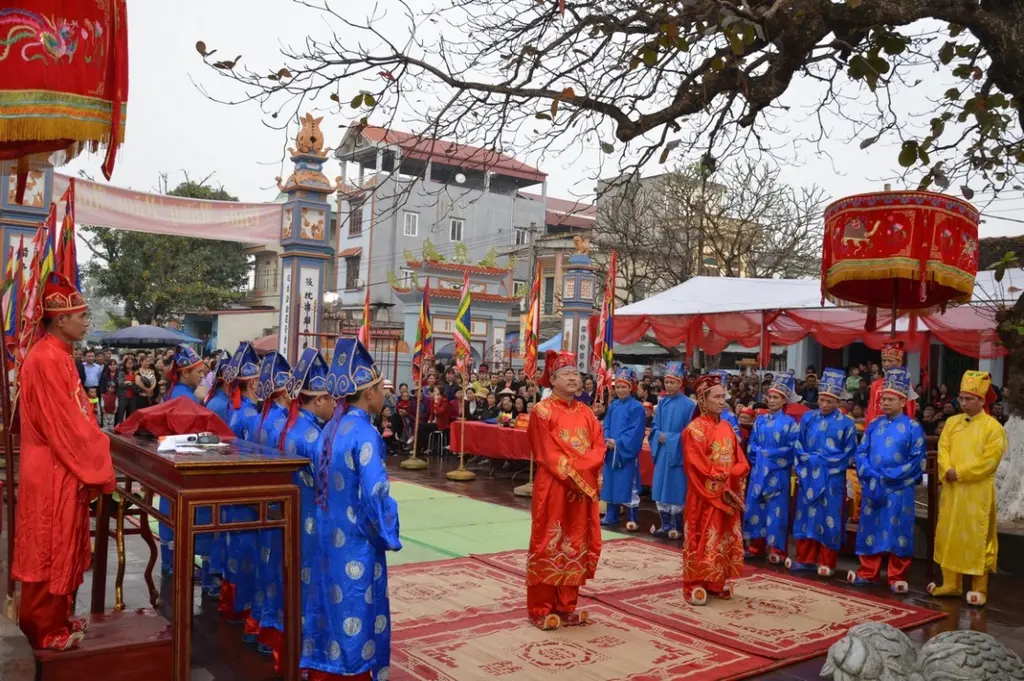 Quan điện, quan bạ  làm lễ Thánh tại Hội làng Quậy