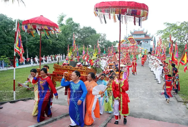 Nghi lễ rước kiệu Thánh tại Lễ hội đền Lảnh Giang