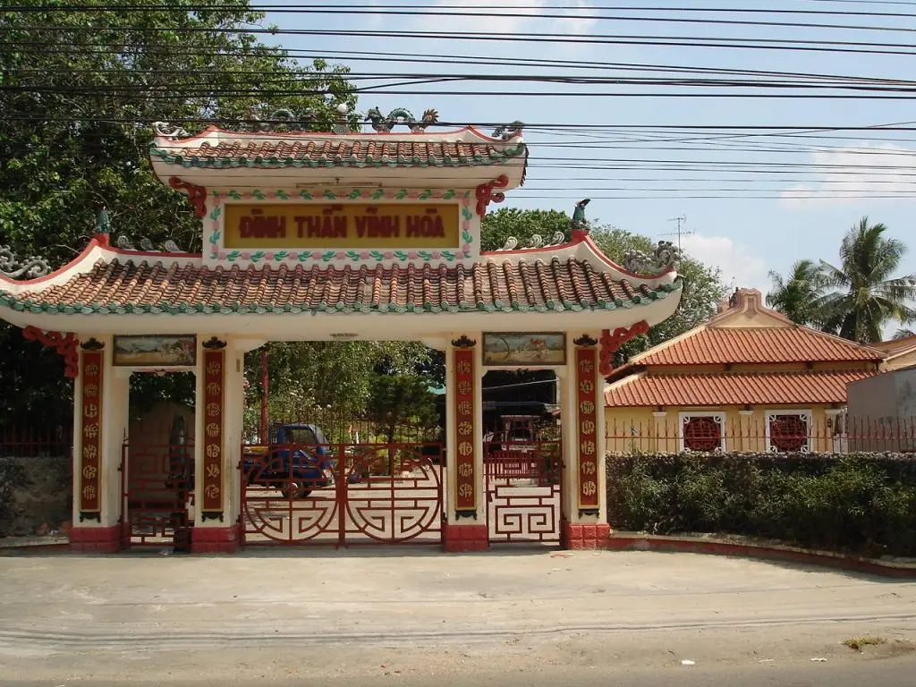 Cổng Đình Vĩnh Hòa