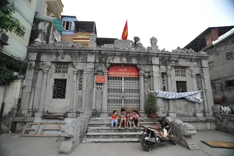 Tam quan Lăng Hoàng Cao Khải