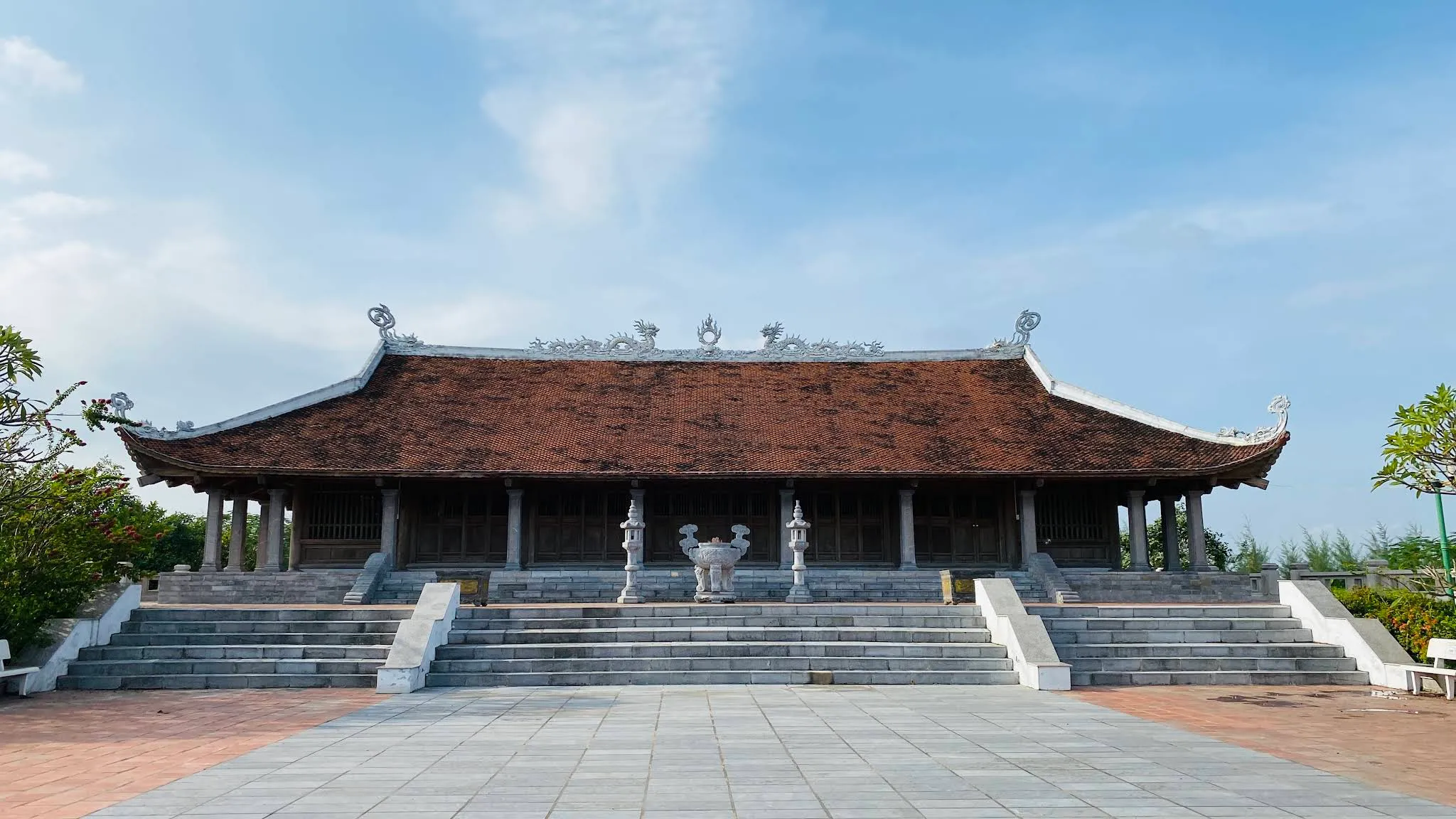 Cảnh quan Từ Đường, Lăng Mộ Lê Quý Đôn