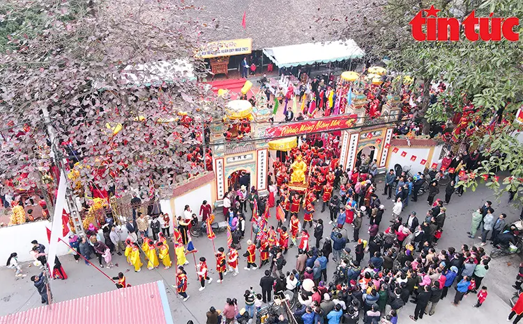 Toàn cảnh Hội Đền Sái