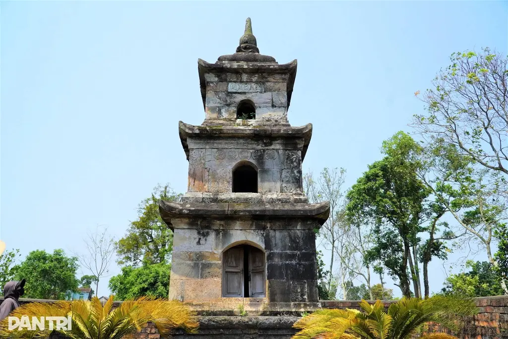 Hình ảnh Di tích Lịch Sử Văn Hóa Tháp Đá Cẩm Duệ