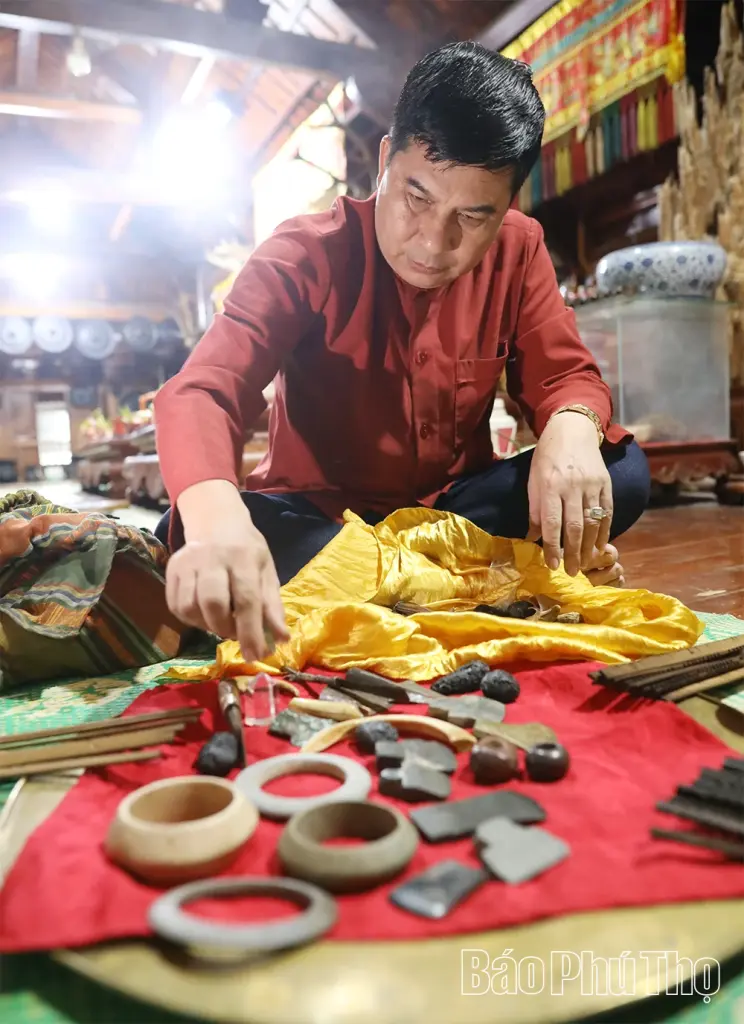 Những đồ quý nghệ nhân Bùi Văn Minh sưu tầm trong túi Khót