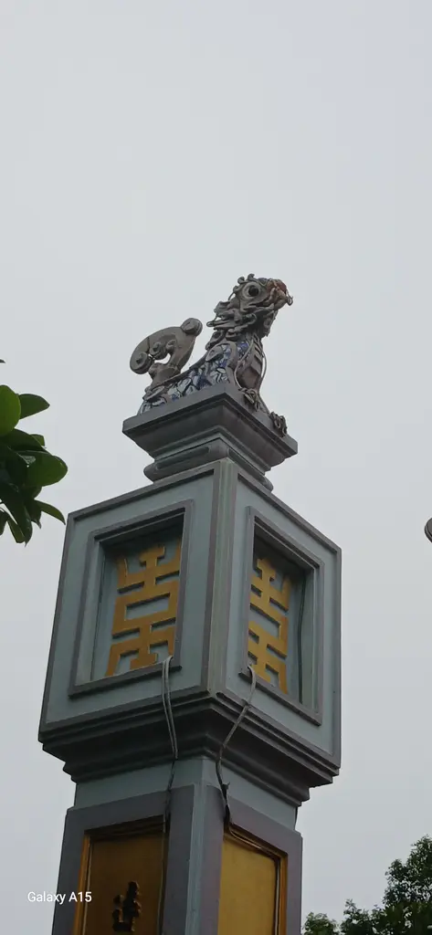 Linh vật trên trụ biểu đình Thụy Dương