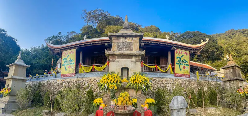 Cảnh quan Chùa Ngọa Vân